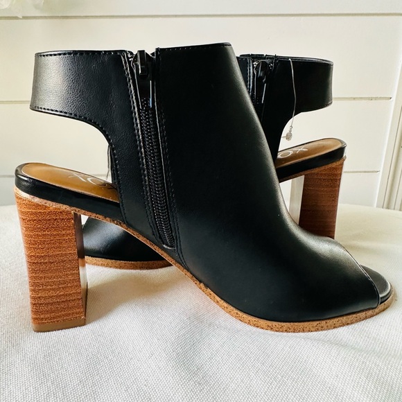 XOXO Shoes - WOMEN'S XOXO VANDA DRESS SANDALS SIZE 7